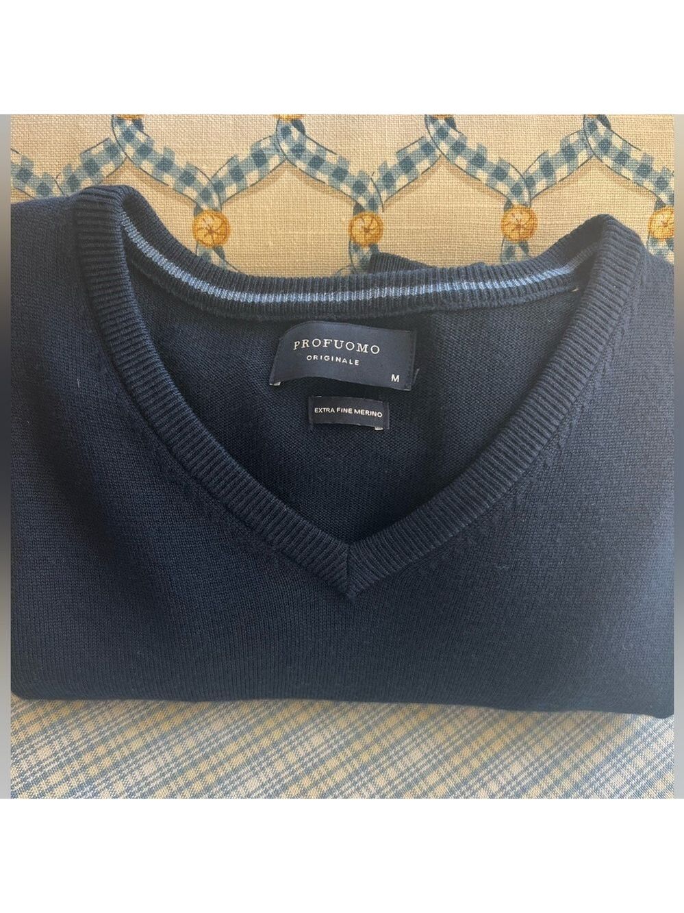 Like New Profuomo Navy Merino Wool V Neck Sweater Size M